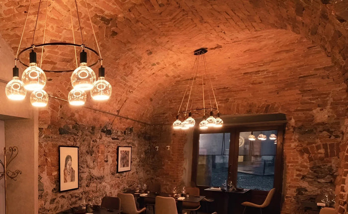 Eleganza, minimalismo e lampadari protagonisti di Le Petit Restaurant Japonais - Creative Cables