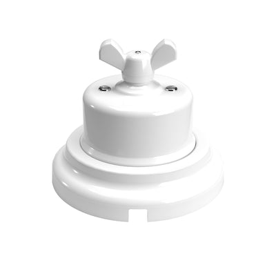 Sada vypínače/deviátoru s motýlkovou maticí a základnou z bílé porcelánu