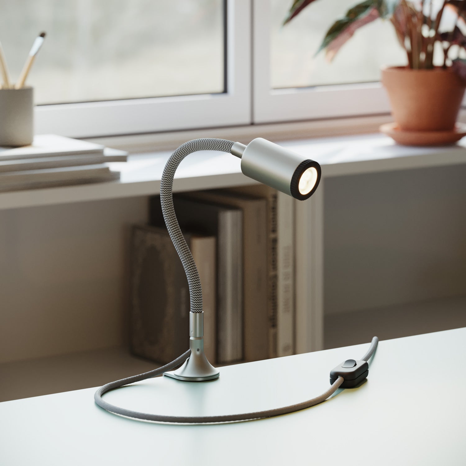 Faretto snodabile MAG-Y con pinza - Titanio satinato