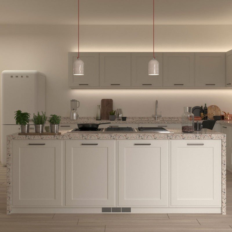 Lampada a sospensione completa di cavo tessile e paralume Mini Campana XS in ceramica - Bianco lucido