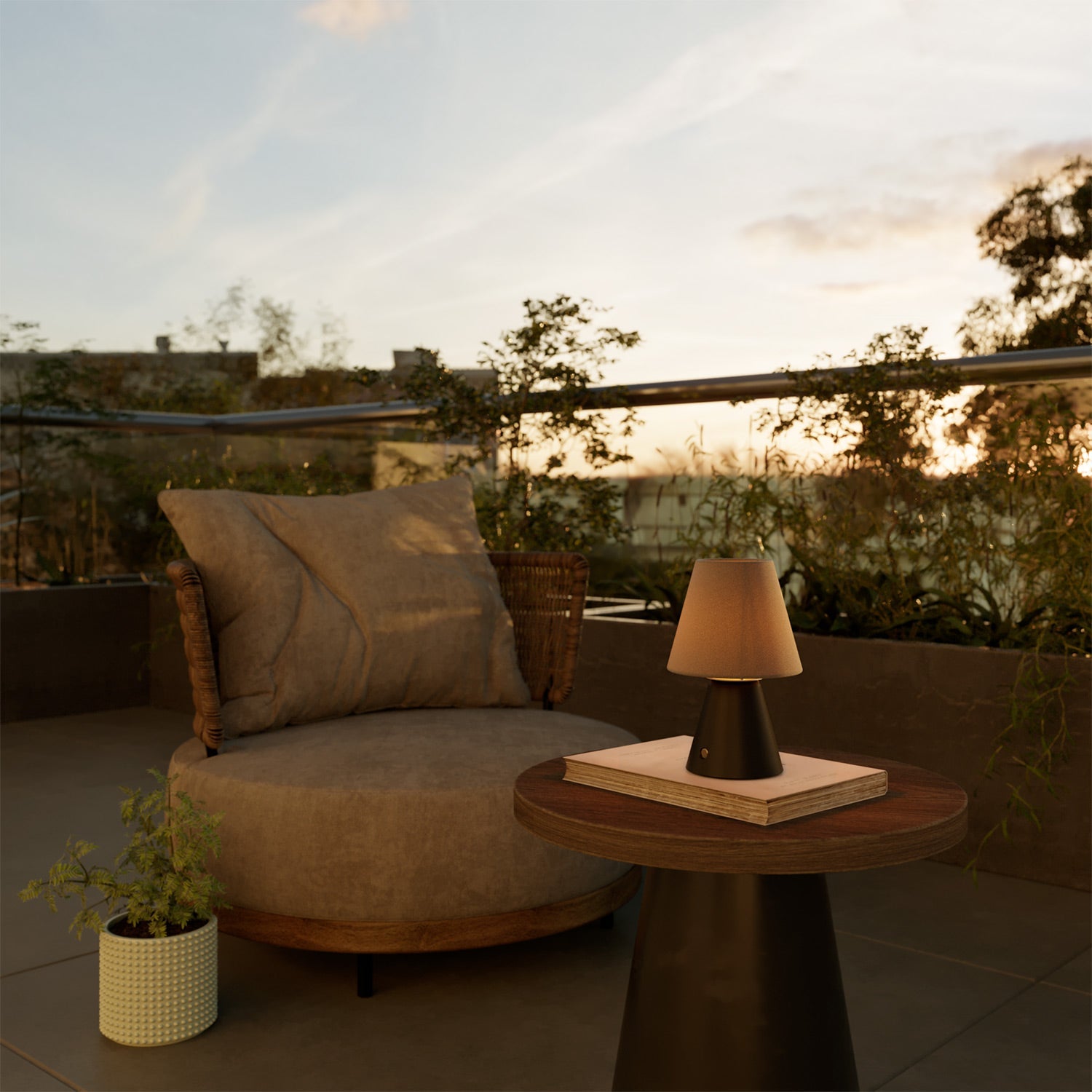 Lampada portatile ricaricabile Cabless11 con lampadina a goccia e paralume - Nero