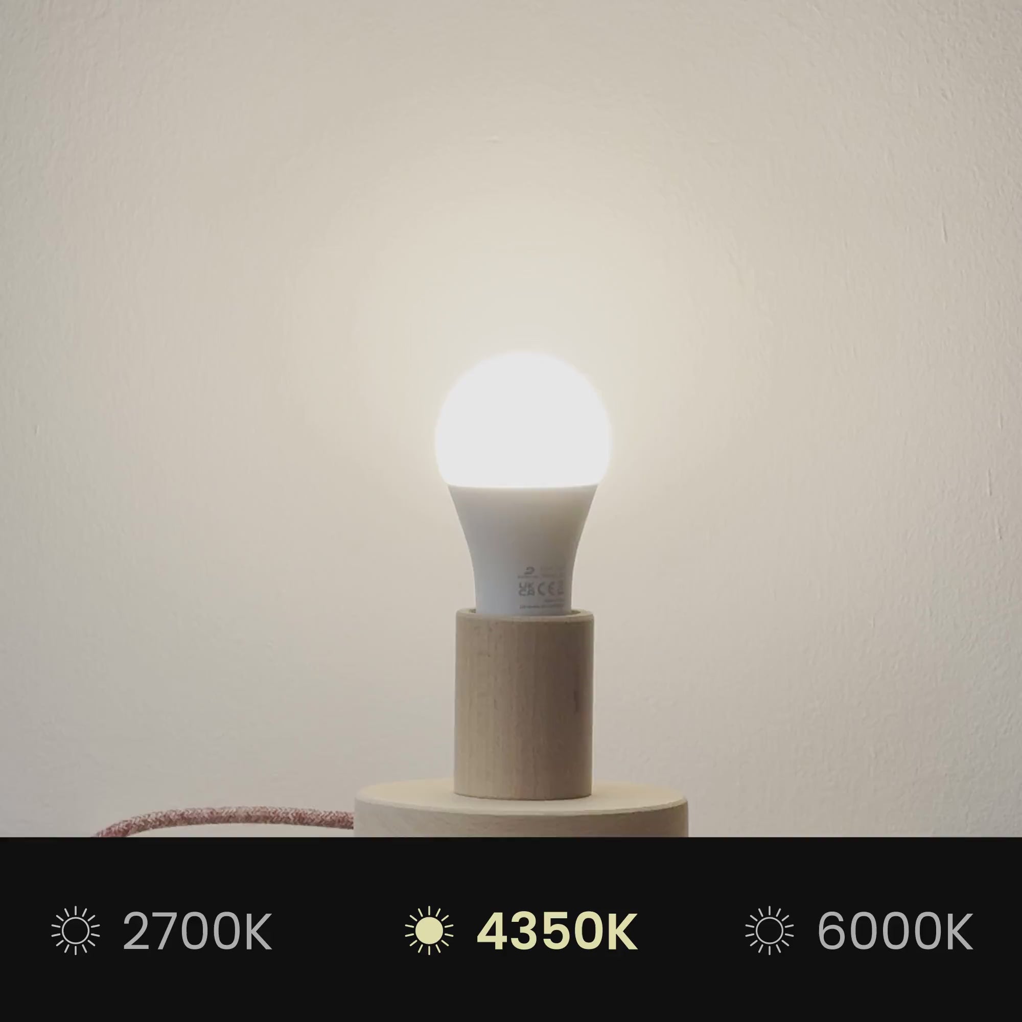 Načíst video: Závěsná lampa se stínidlem z textilu Cilindro Medium Arenal písek - Vyrobeno v Itálii